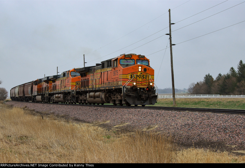 BNSF 5675